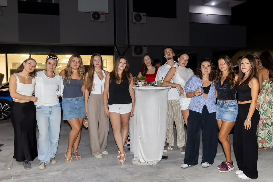 Гости на отворањето на Позитива Бар, фотографија 6